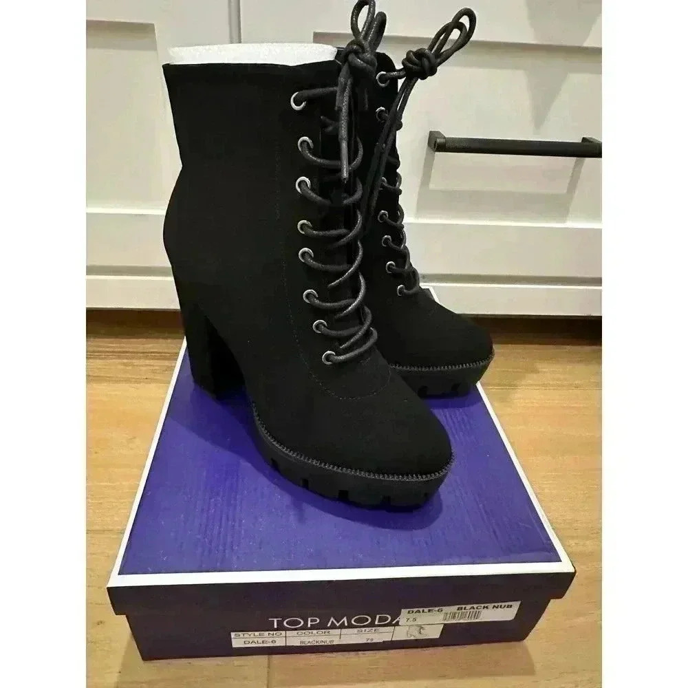 TOP MODA Black Suede Booties